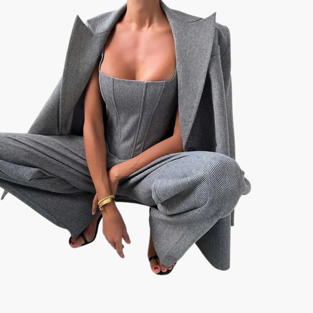 Elegant Command Suit