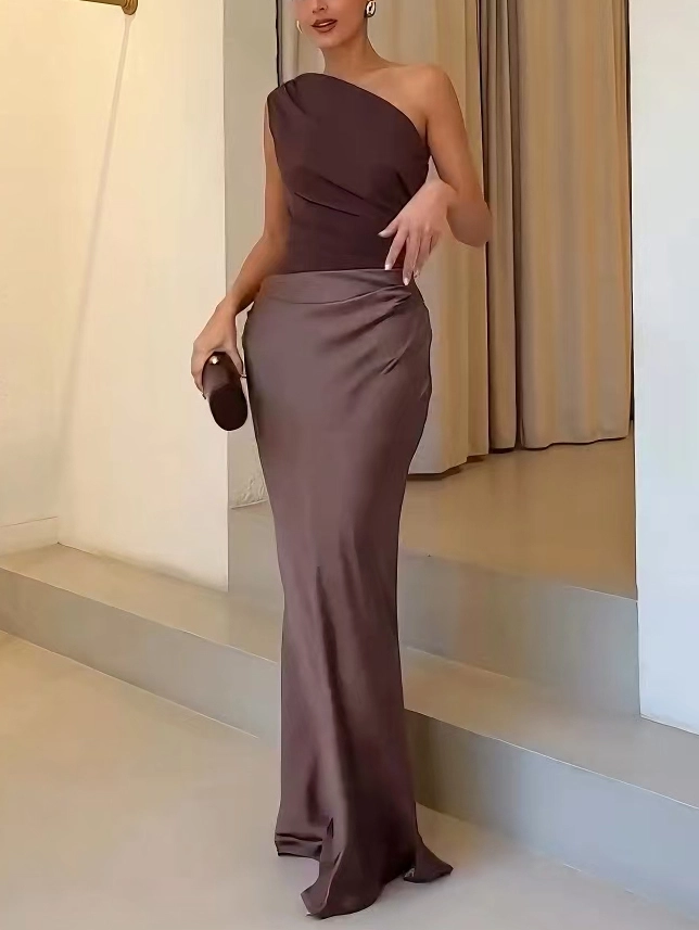 Stunning One-Shoulder Maxi Elegance