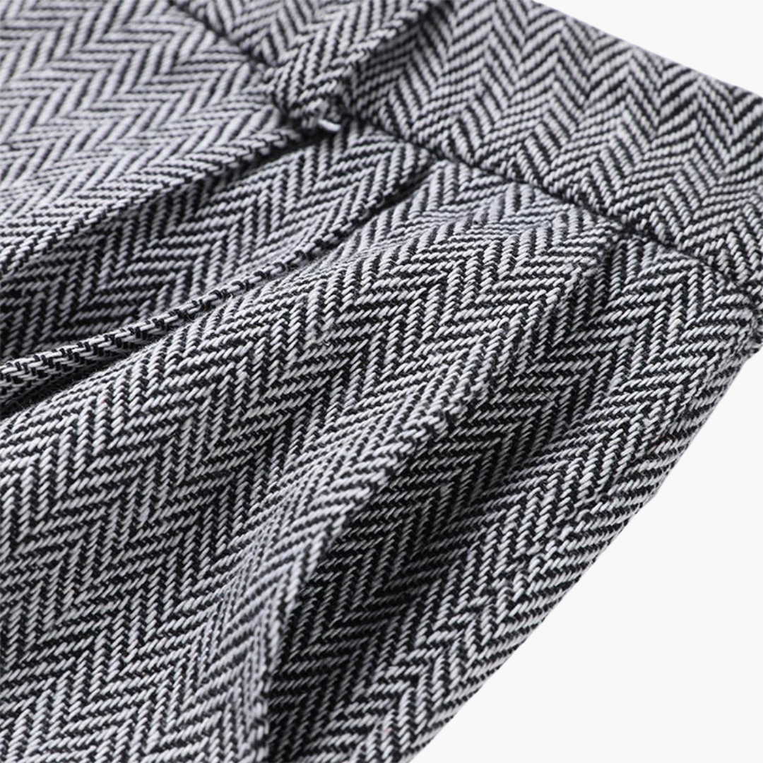 Elegant Command Suit