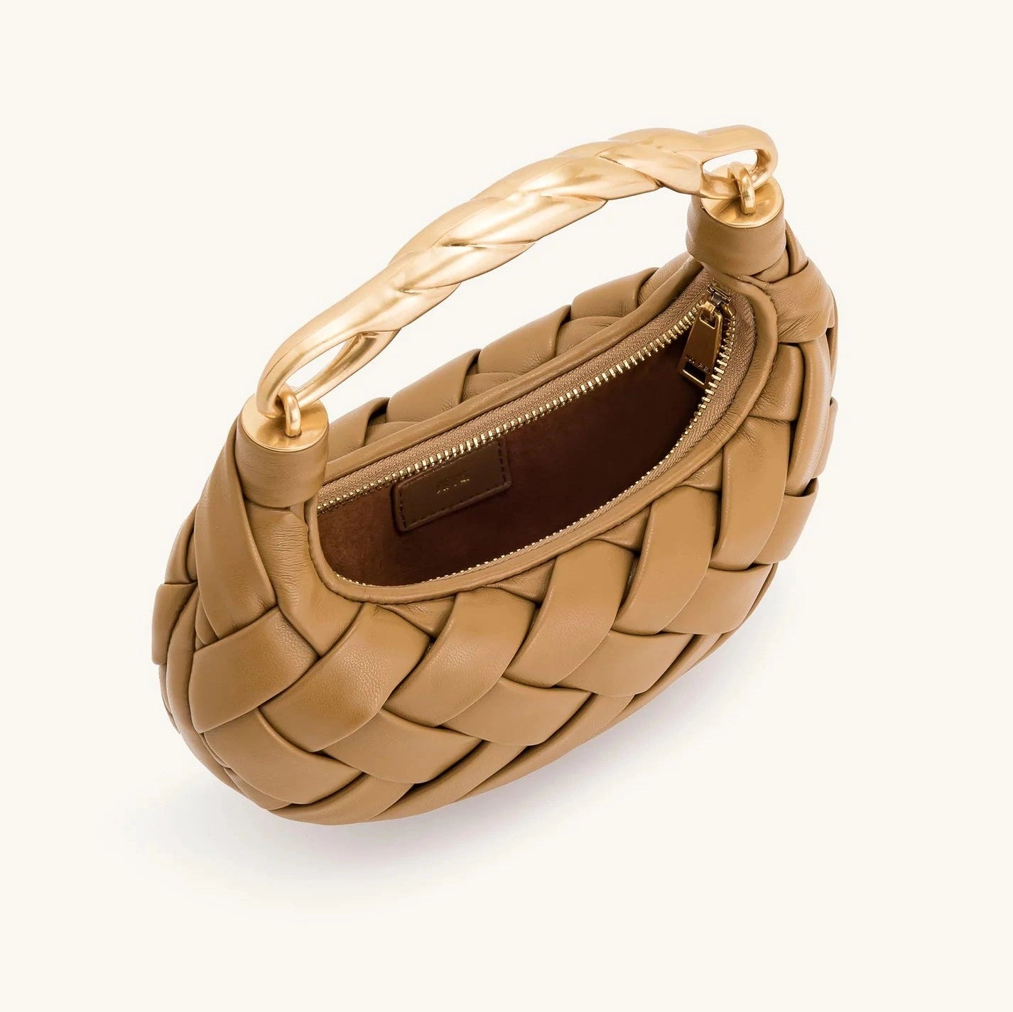Everyday-Elegant Woven Handbag