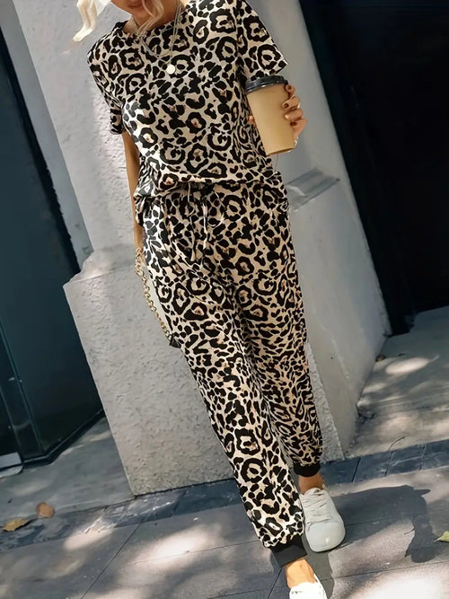 Leopard Figure-Skimming Jumper