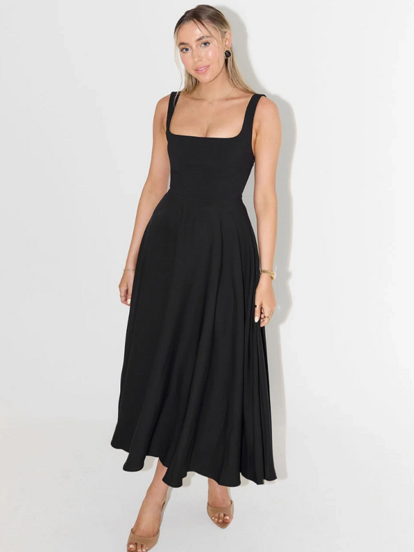 Elegant Figure-Enhancing Midi Dress