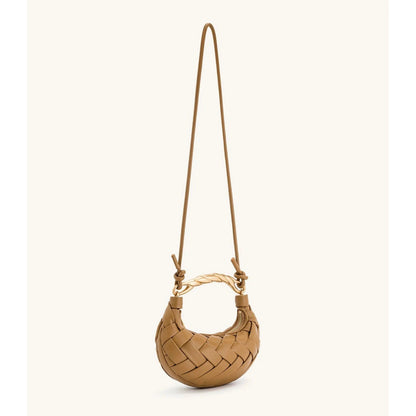 Everyday-Elegant Woven Handbag