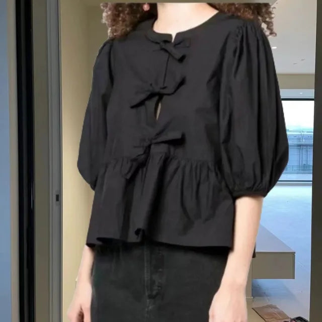 Effortlessly Chic Leopard Statement Blouse